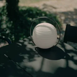 Lantern portable | black and opal white