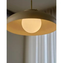 Latif pendant ⌀40 | black