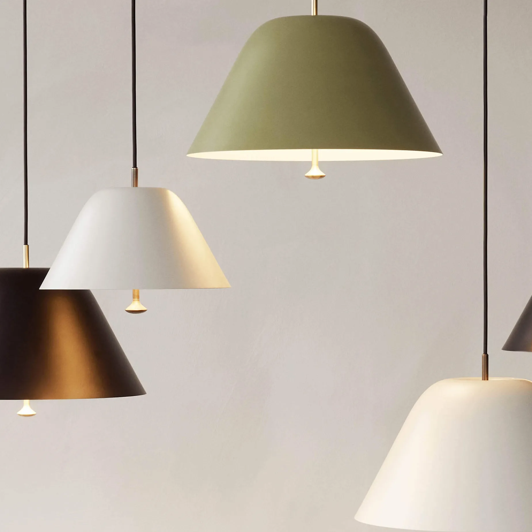 Levitate pendant ⌀28-40 | sage green and brass