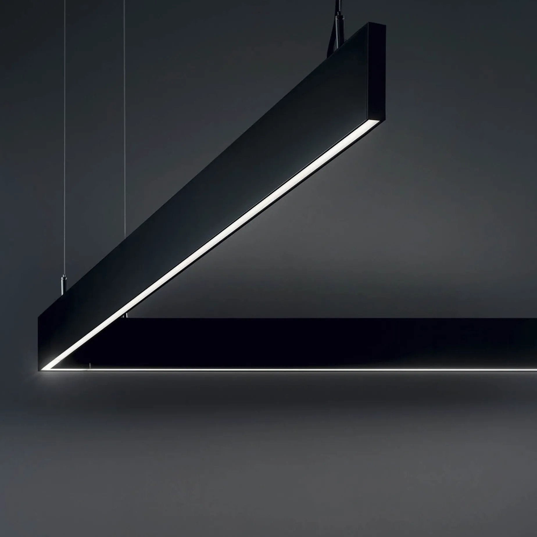 Linus linear pendant 120 | white