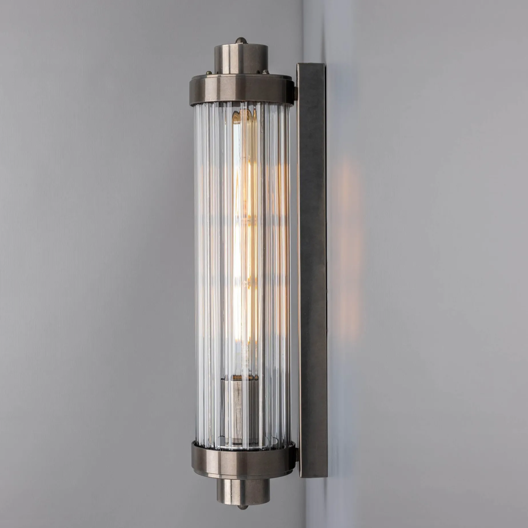 Louise wall IP44 | satin brass