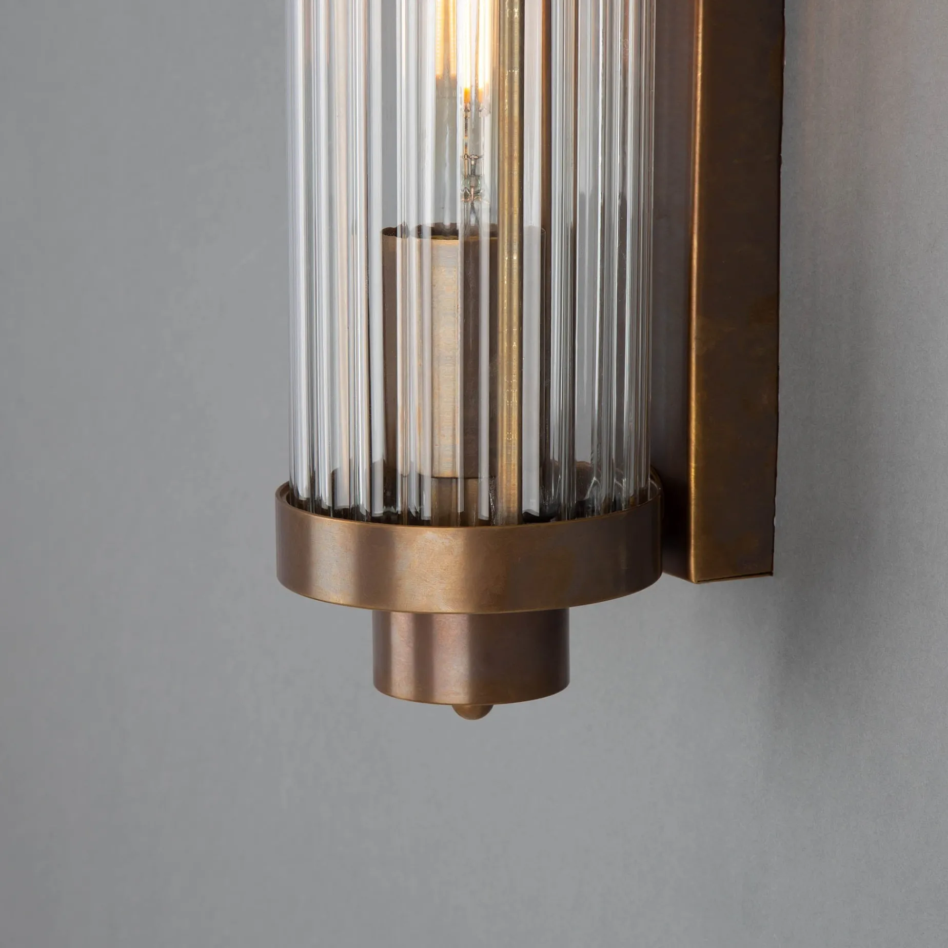 Louise wall IP44 | satin brass