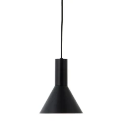 Lyss p | black