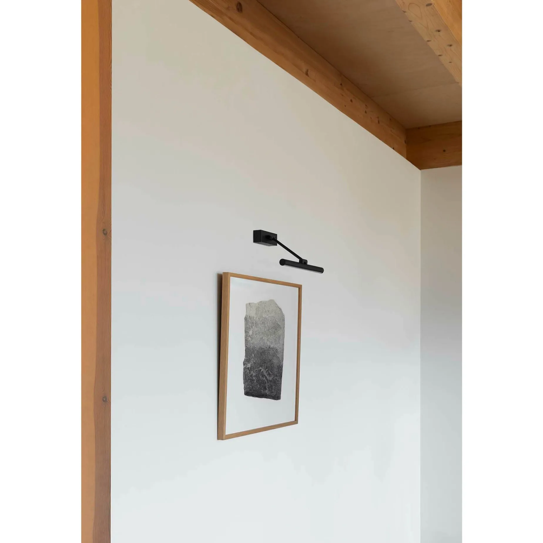 Magritte picture light | old gold