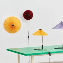 Matin table ⌀38 | bright red