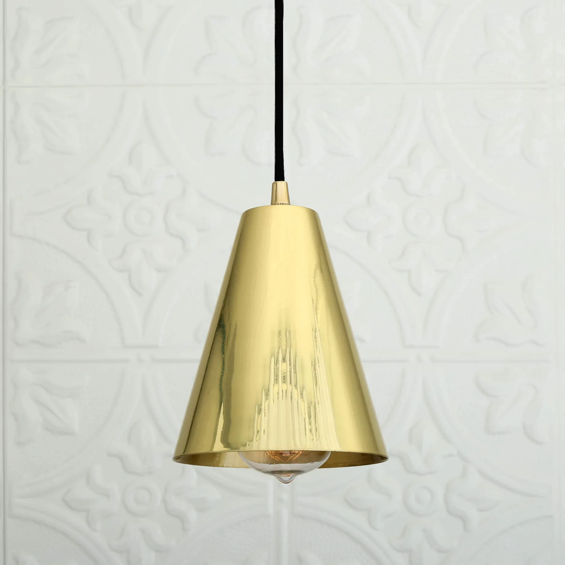 Moya pendant | polished brass