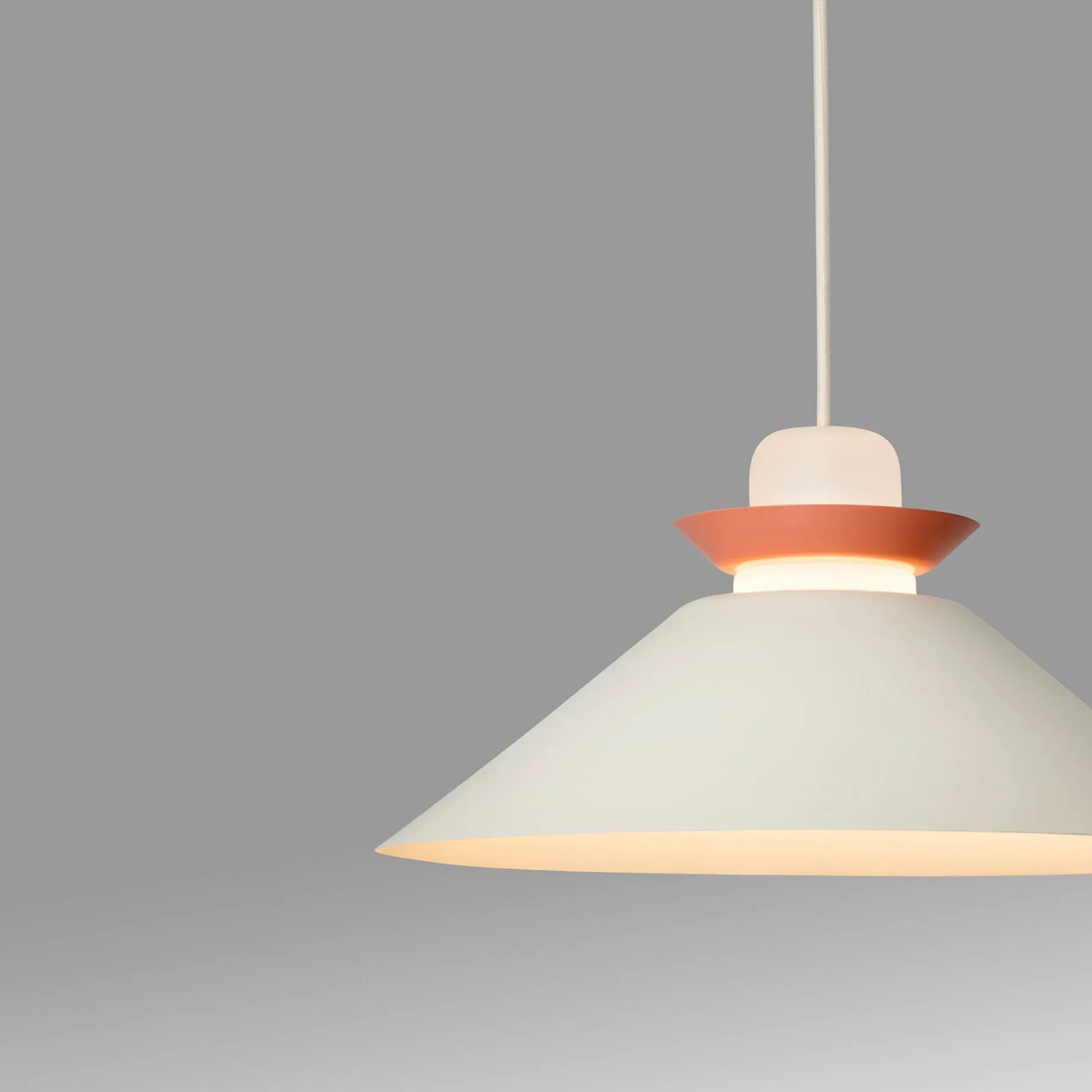 Naos pendant 40 | beige