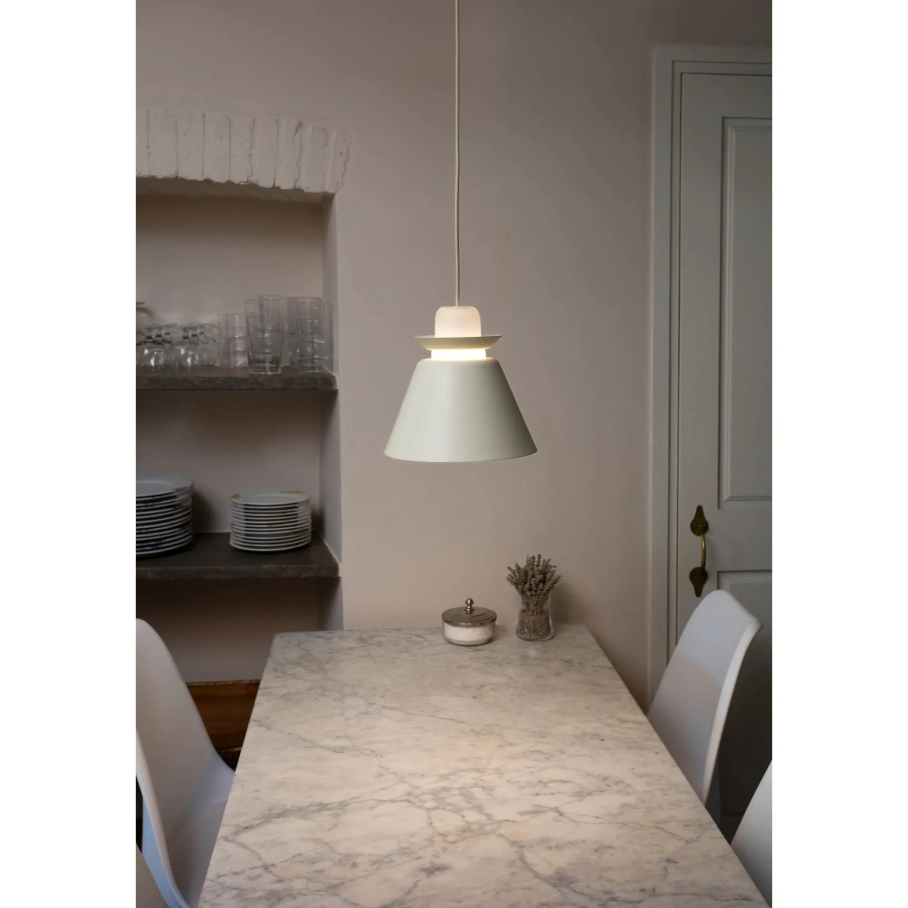 Naos pendant 23 | beige