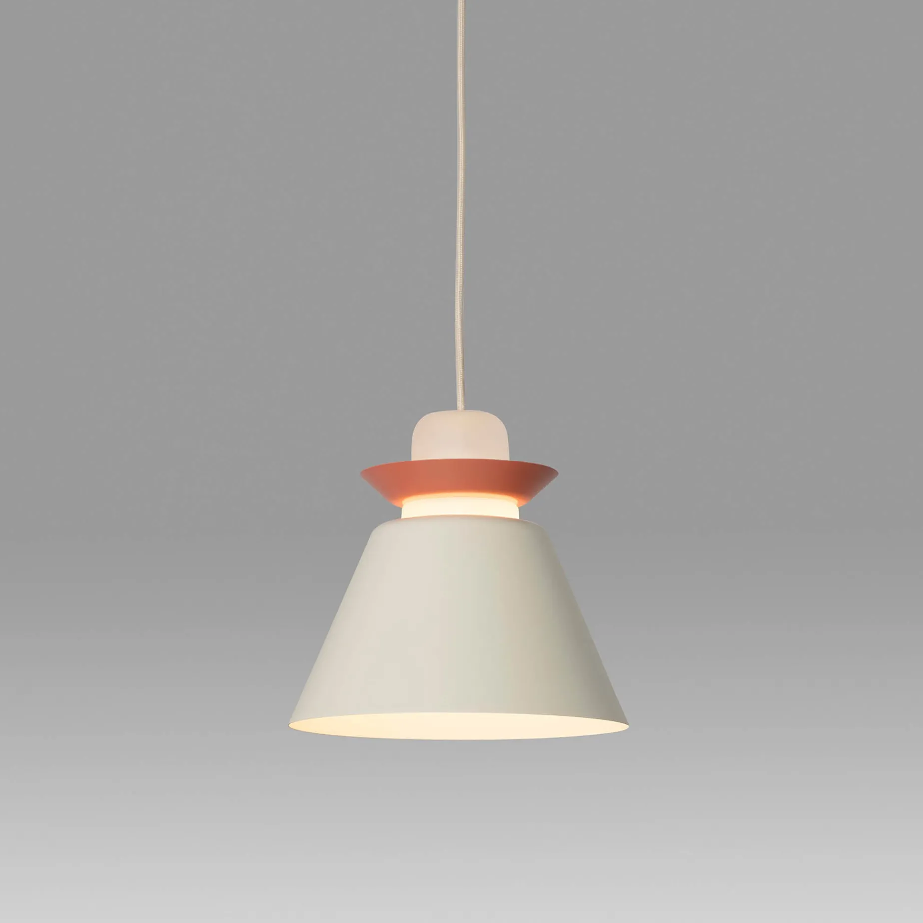 Naos pendant 23 | beige