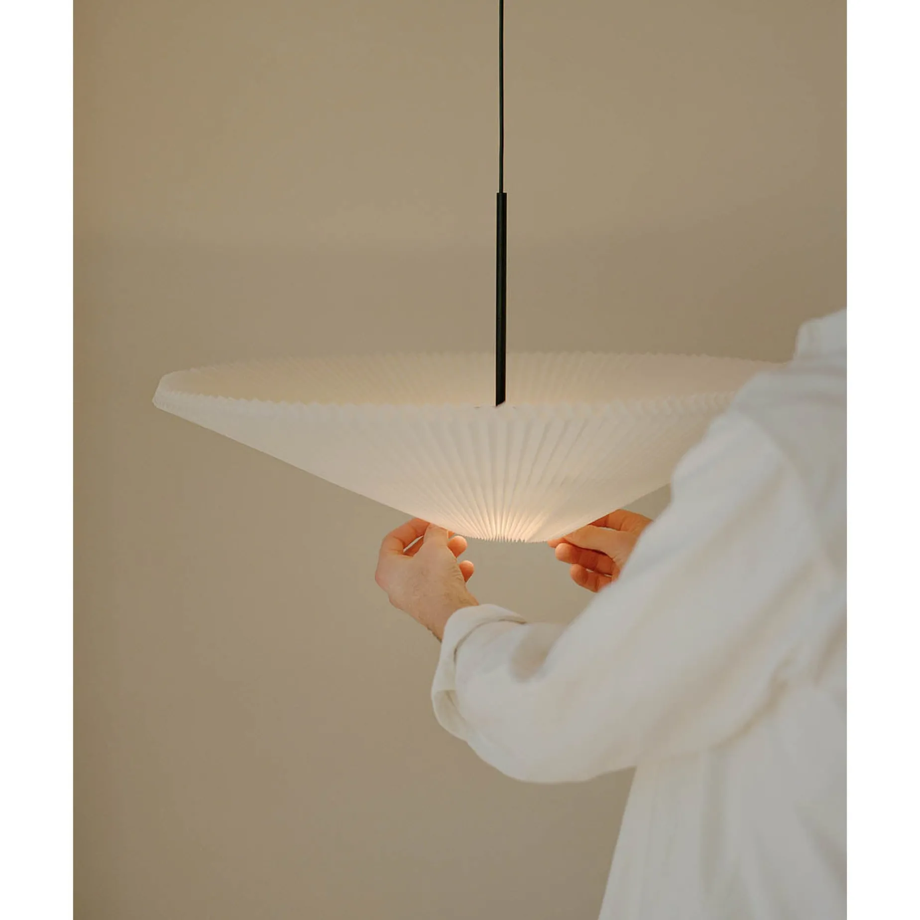 Nebra pendant adjustable | white