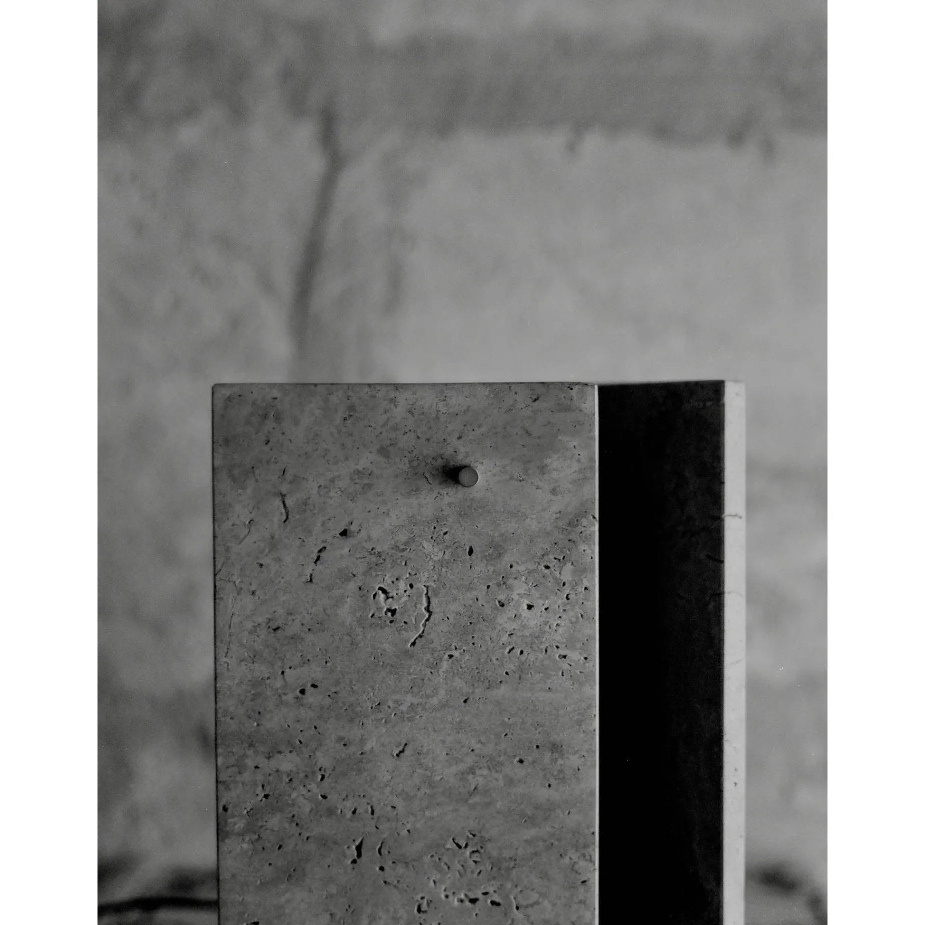 Oeste table lamp | travertine sand