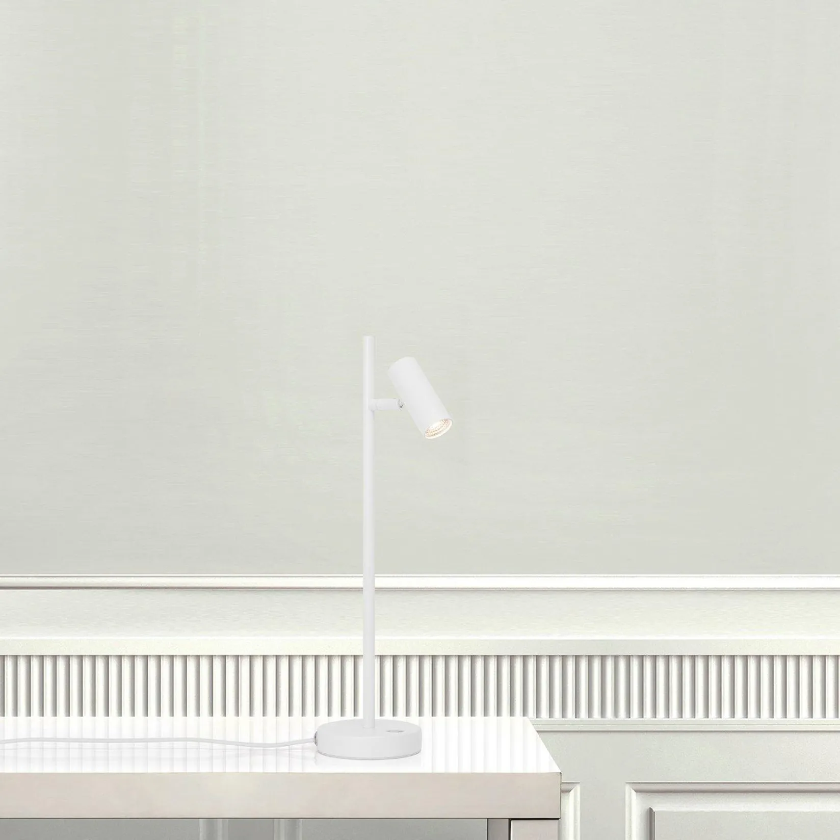 Omari table | white