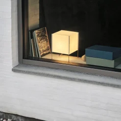 Paper cube table lamp | ecopet paper white