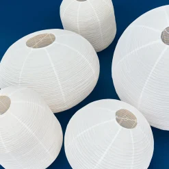 Paper shade sphere ⌀50-ø80 | classic white / garden green