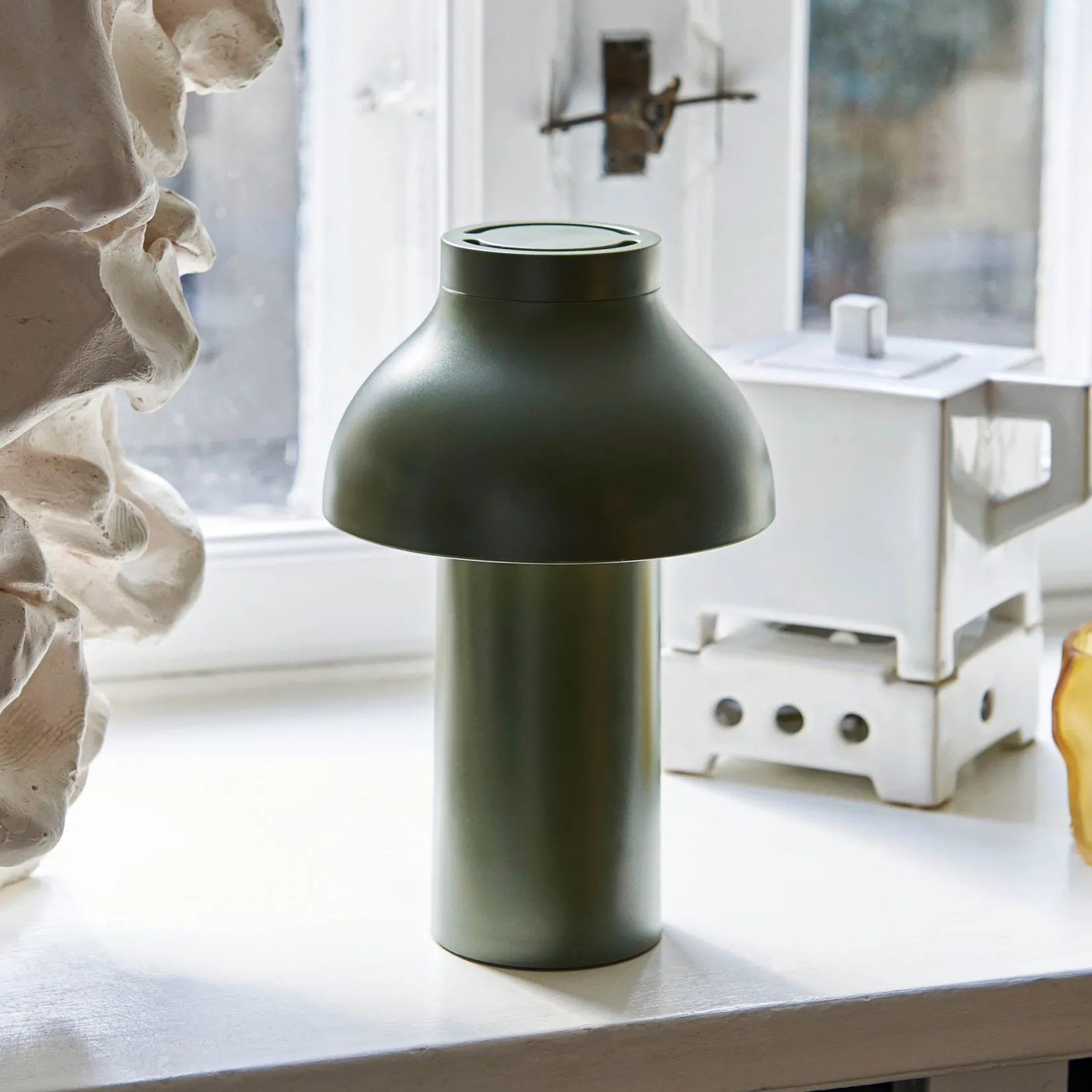 PC portable lamp | cream white