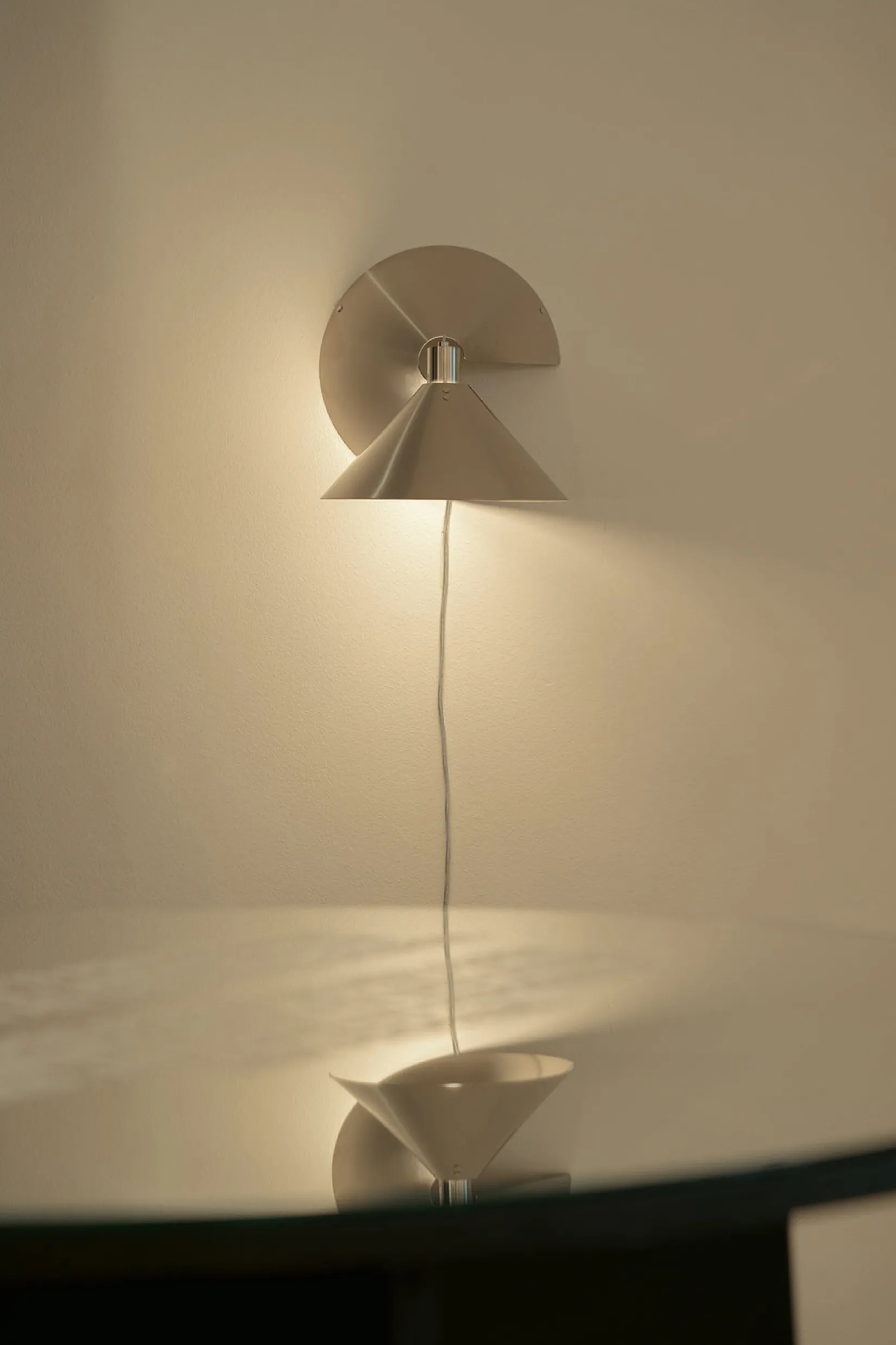 Peel wall | brushed stainless steel