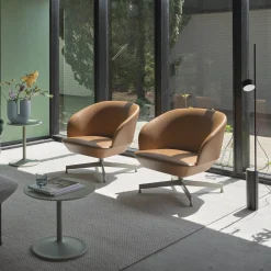 Post floor lamp | black
