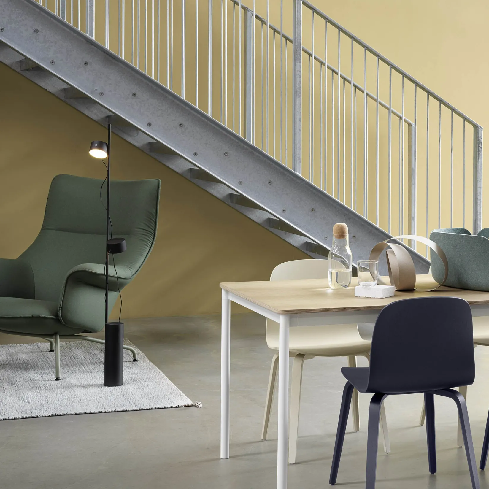 Post floor lamp | brown green