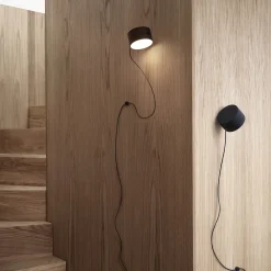 Post wall lamp | black
