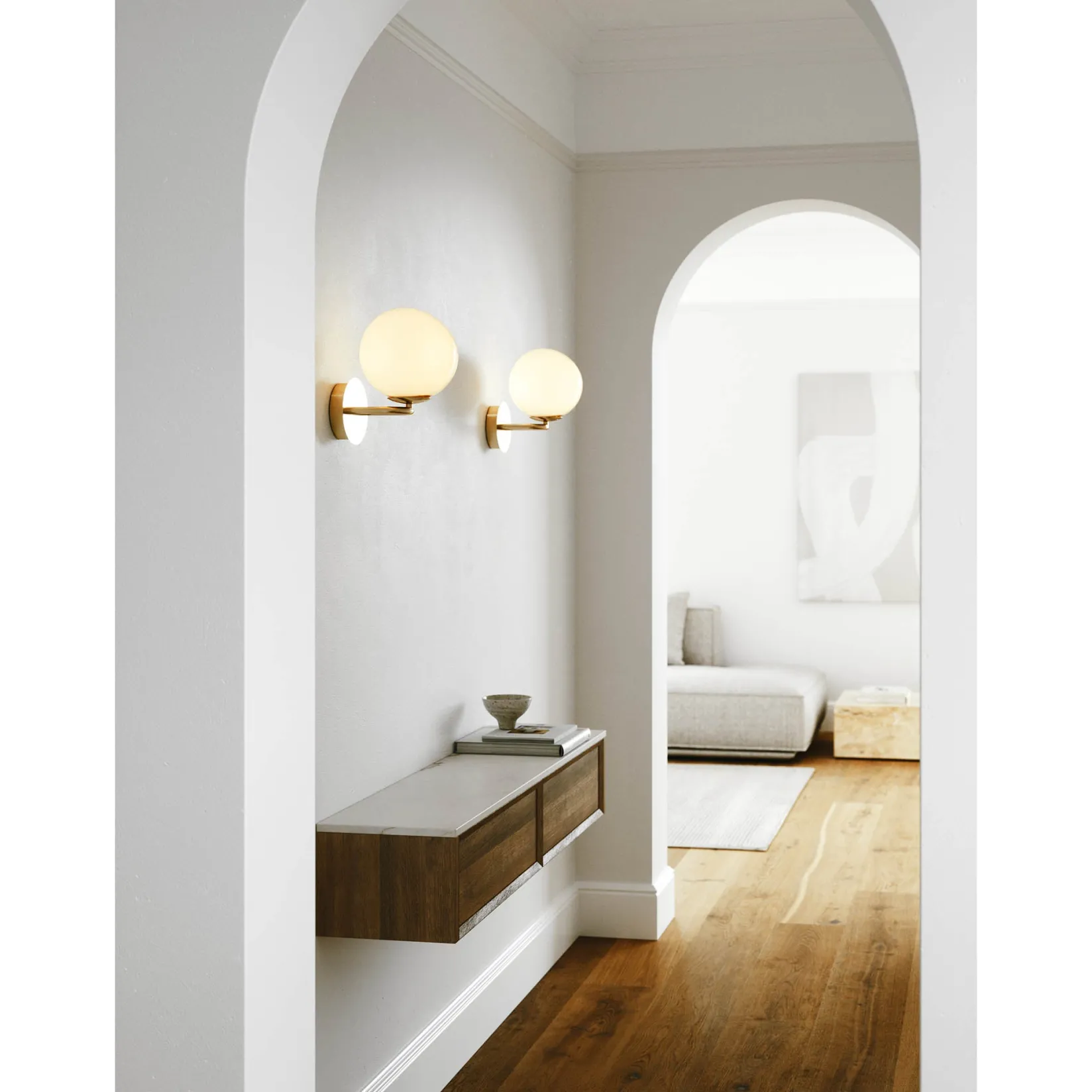 Shapes wall | opal white brass