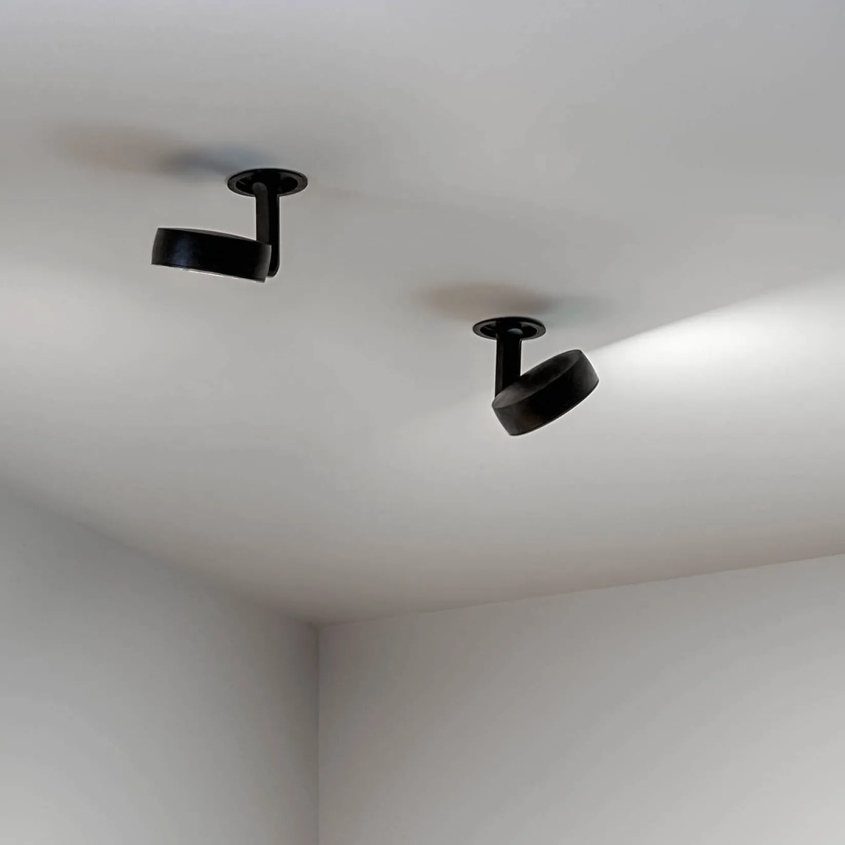 Six micro recessed | black