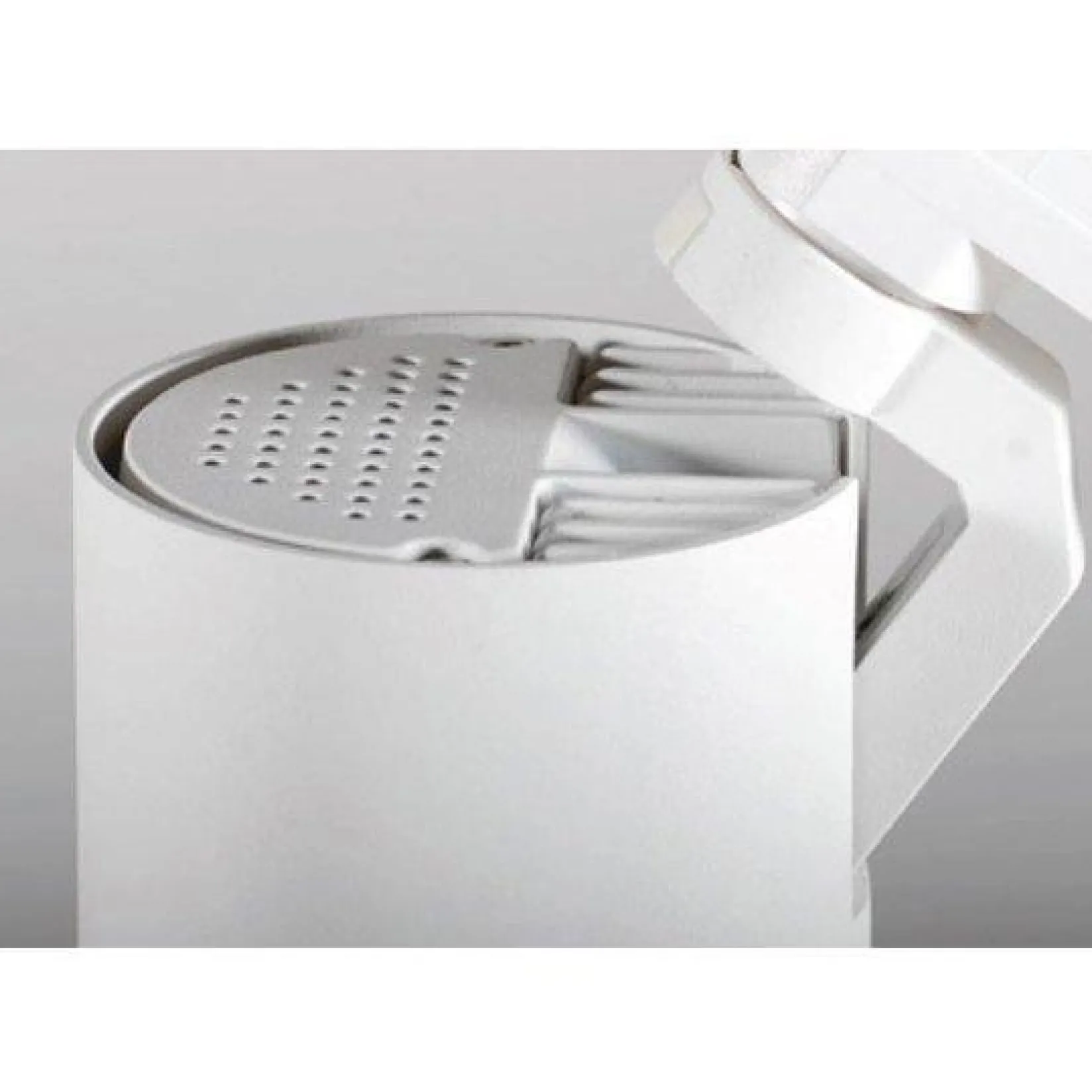 Spar efficiency | white