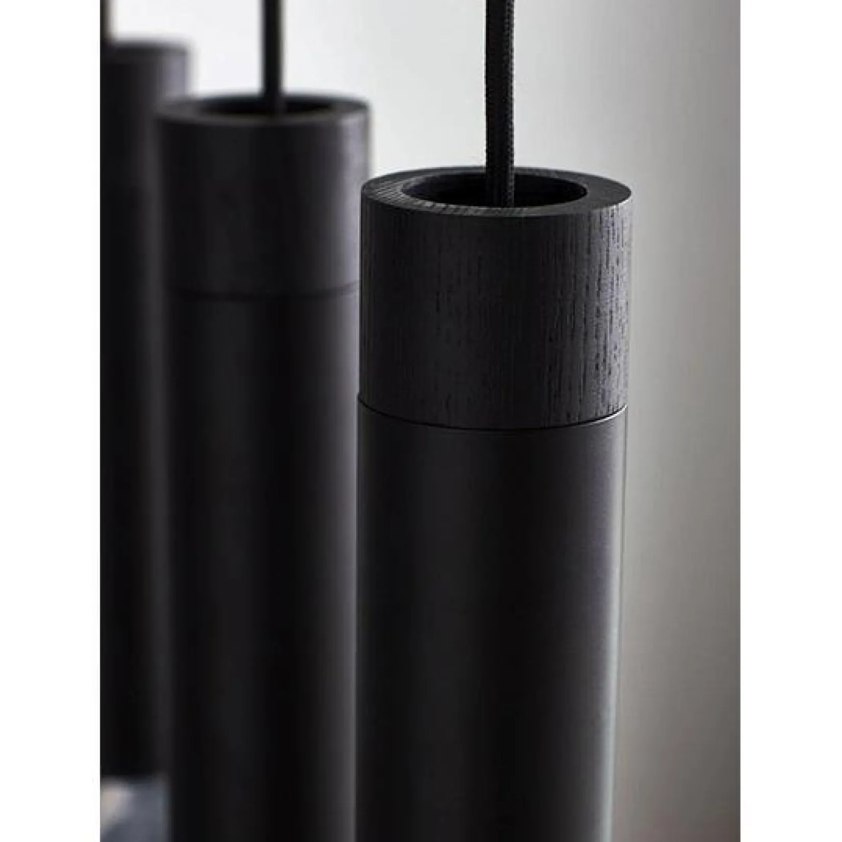 Tilo 5 line | black