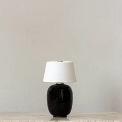 Torso portable table lamp | black