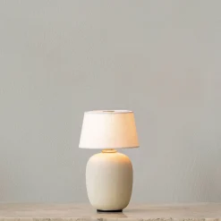 Torso portable table lamp | black