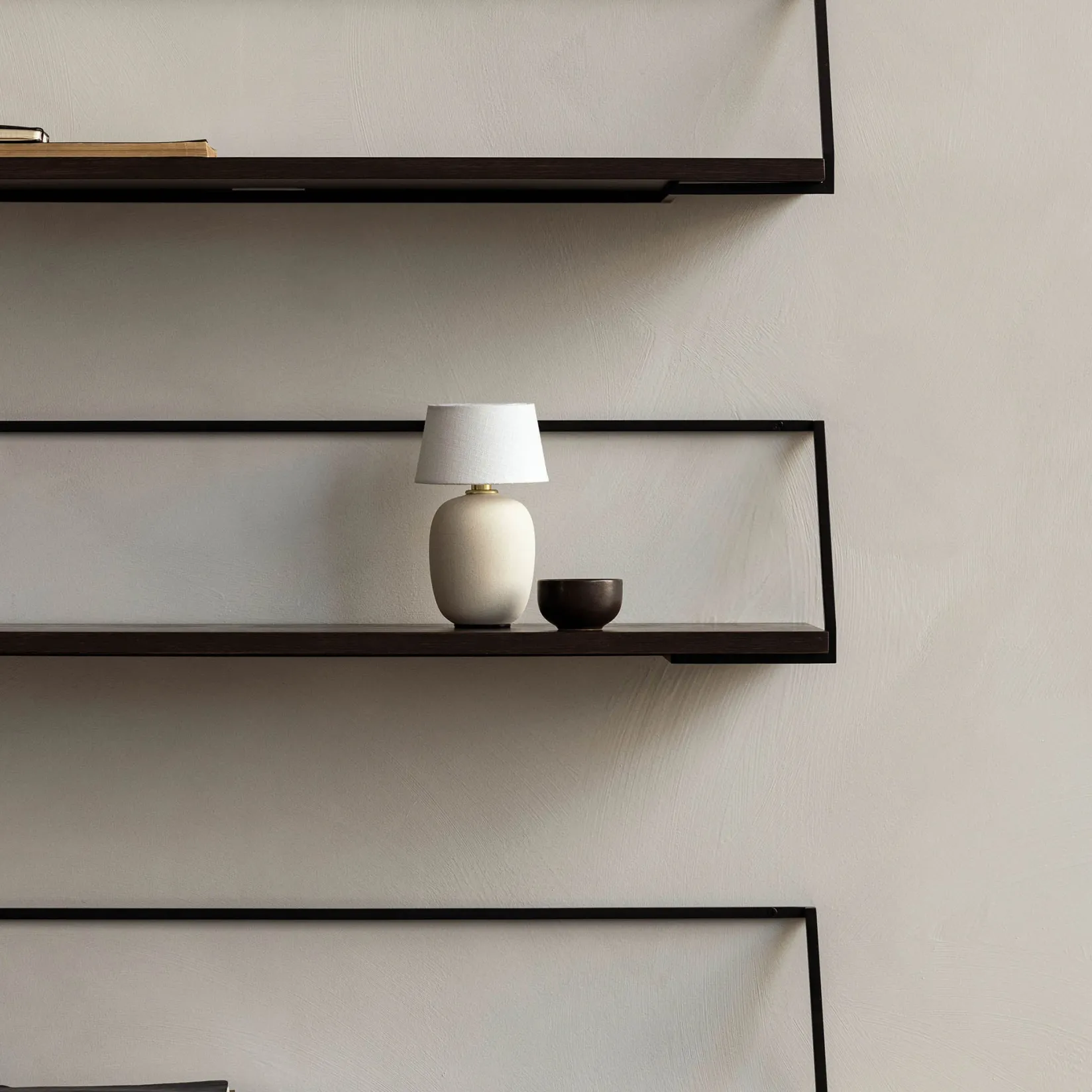 Torso portable table lamp | ruby