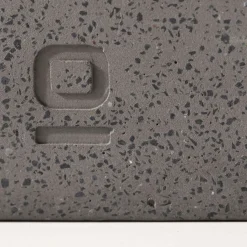 Totem 611 | grey concrete