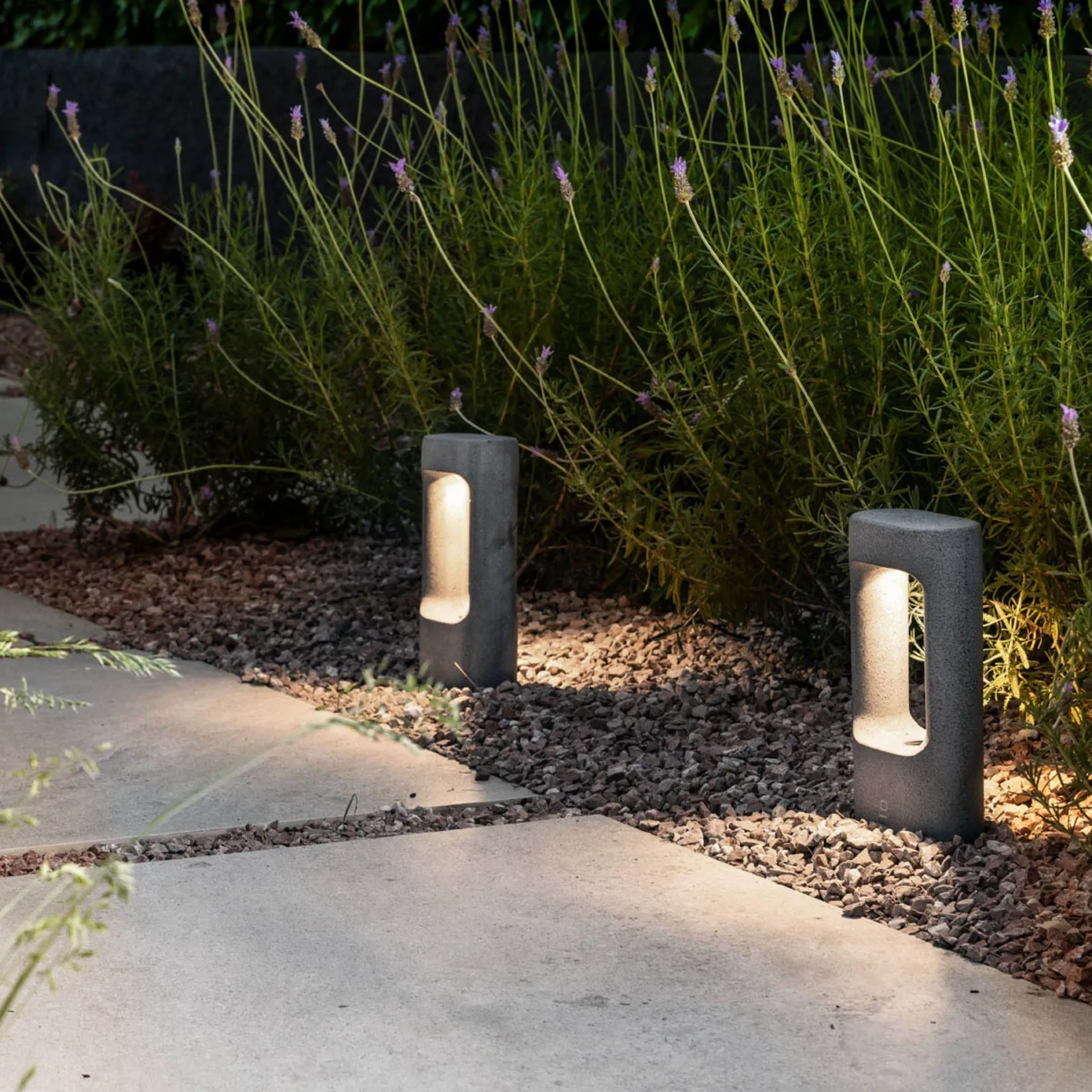Totem 611 | grey concrete