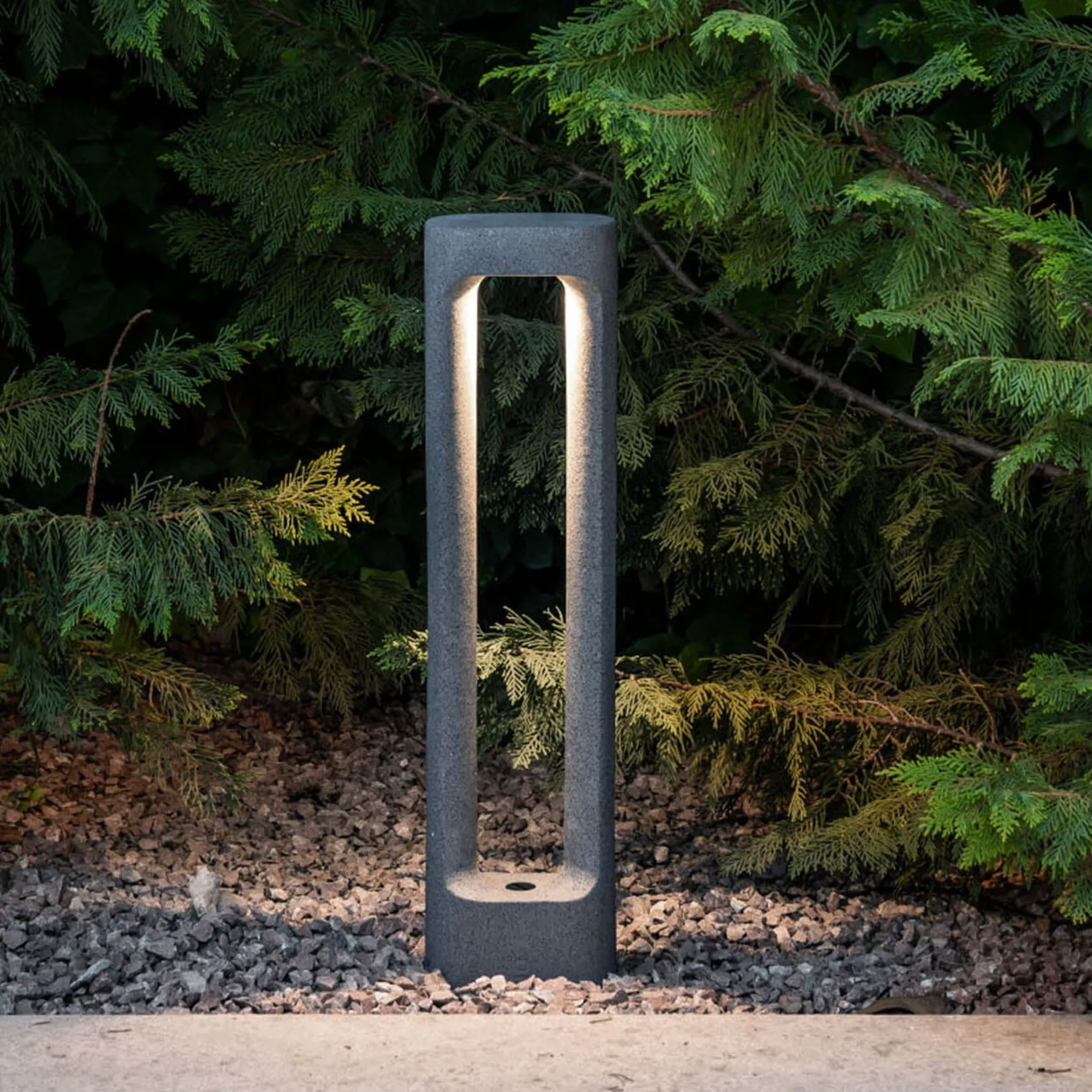 Totem 611 | grey concrete
