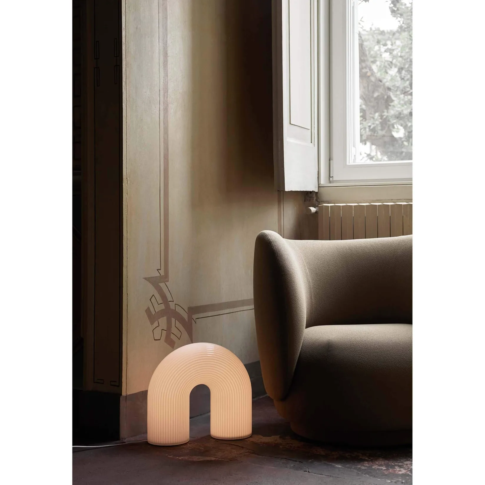 Vuelta floor lamp | white